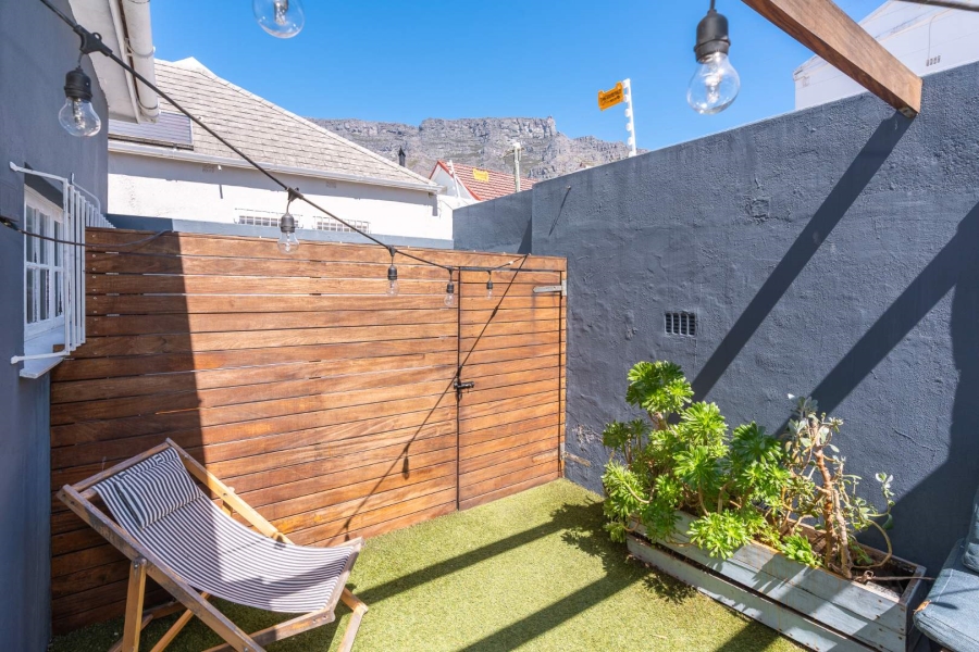 2 Bedroom Property for Sale in Oranjezicht Western Cape